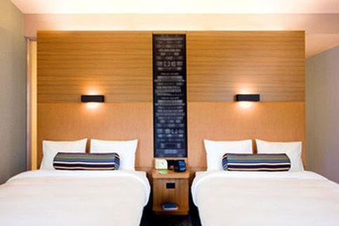 Aloft Richmond West Hotel 3*