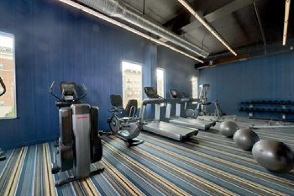 Hotel Aloft Richmond West 3*