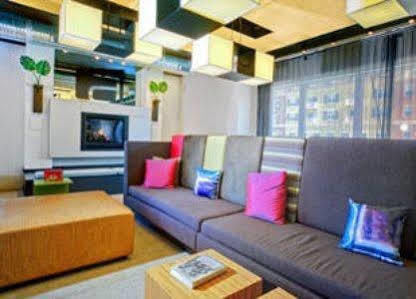 Hotel Aloft Richmond West 3*